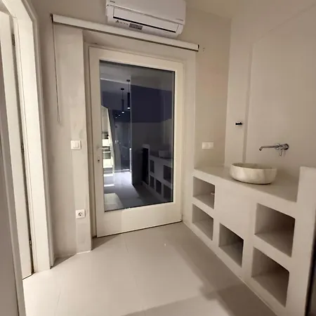 Value For Money Center Designer Spacious Naousa (Paros)