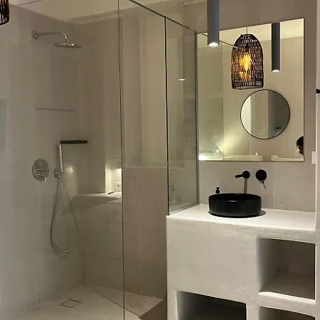 Value For Money Center Designer Spacious Naousa (Paros)