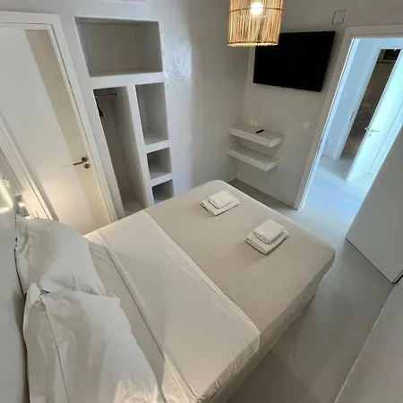 Value For Money Center Designer Spacious Homestay Naousa (Paros)