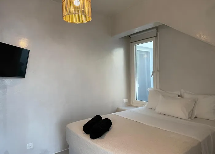 Проживание в семье Value For Money Center Designer Spacious Науса